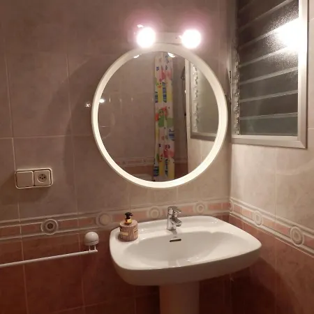 Funcional Y Acogedor Apartmán